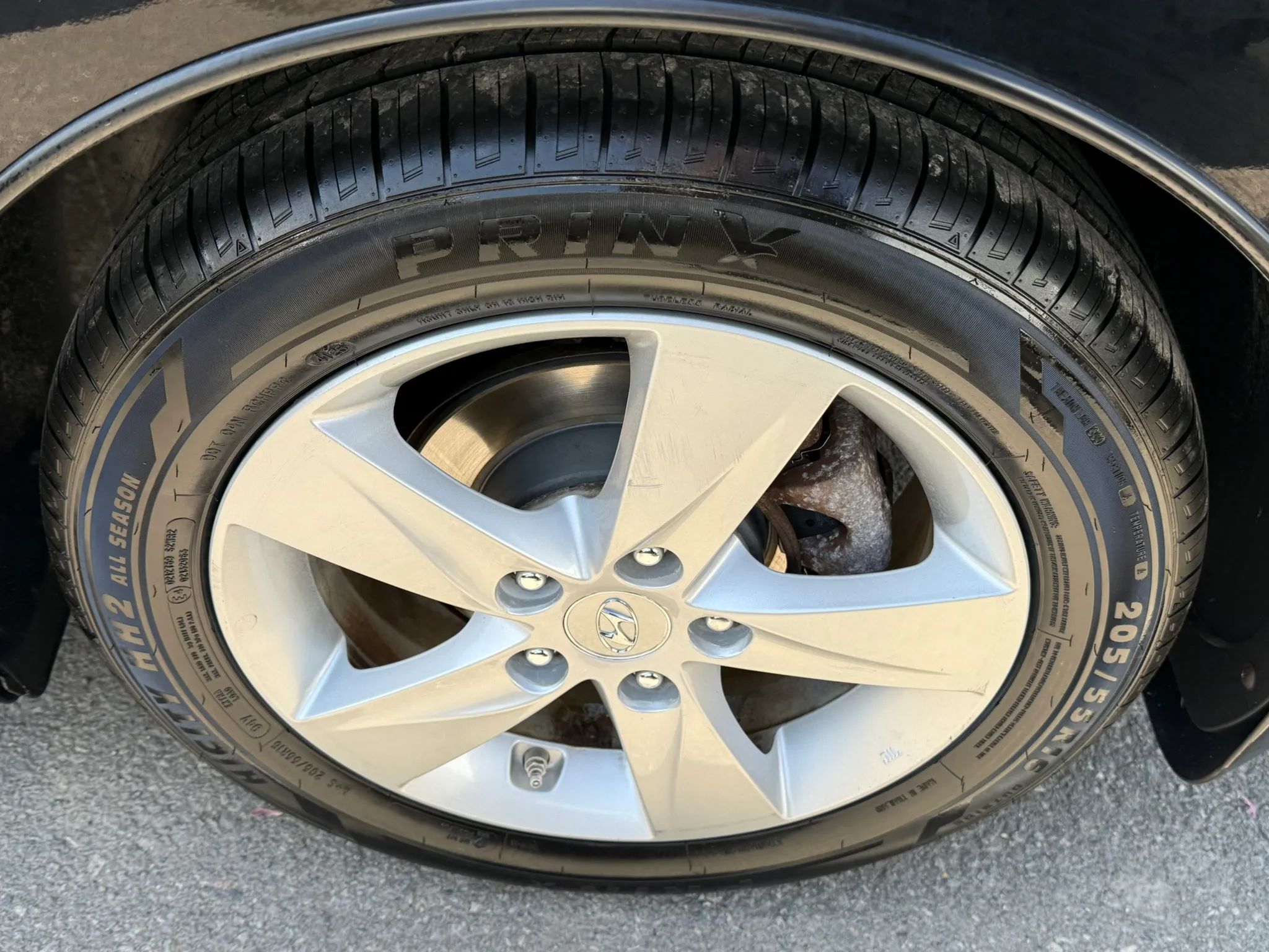 2013 Hyundai Elantra Gls thumbnail 32