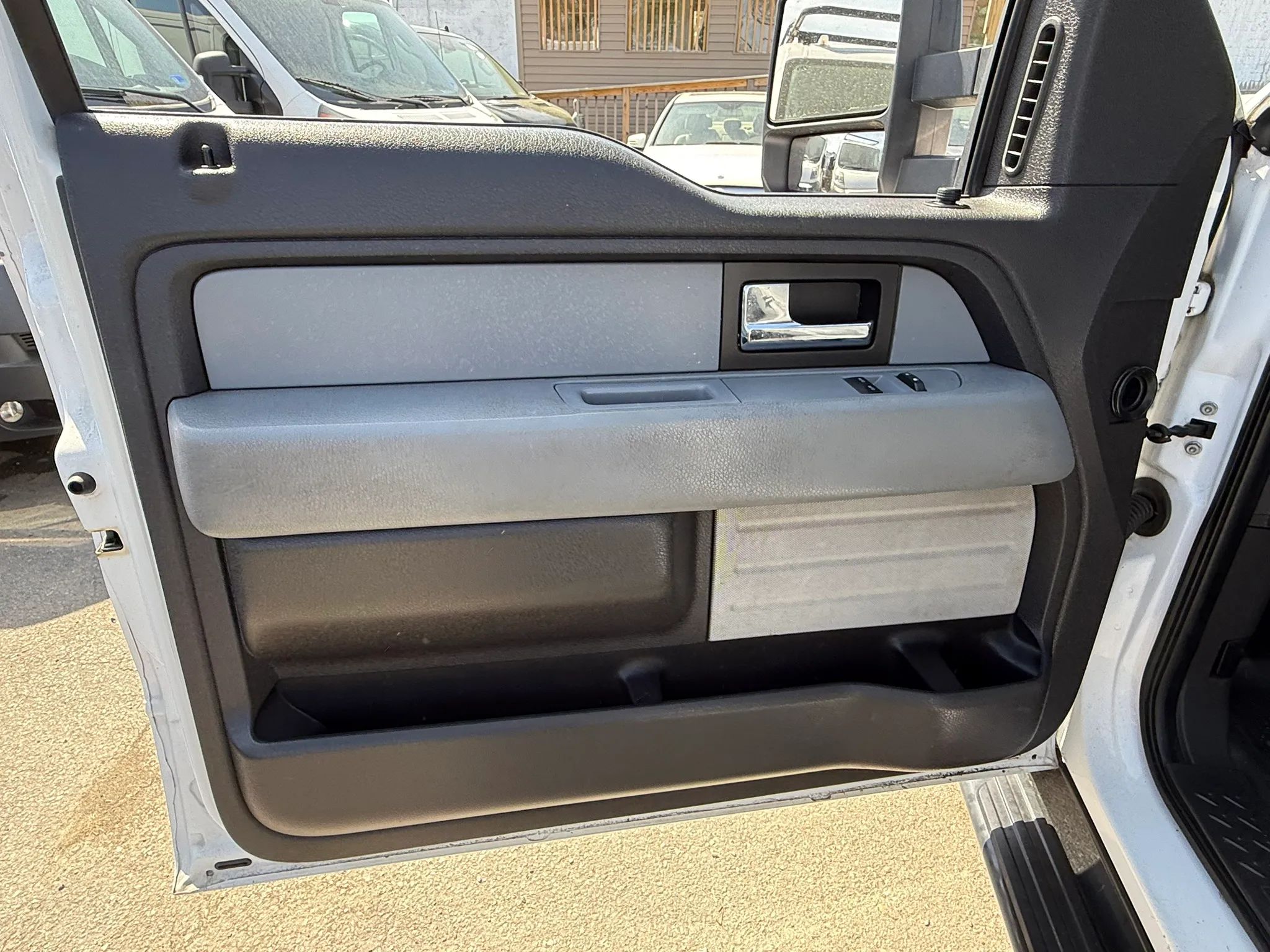 2014 Ford F150 Regular Cab Xl thumbnail 22