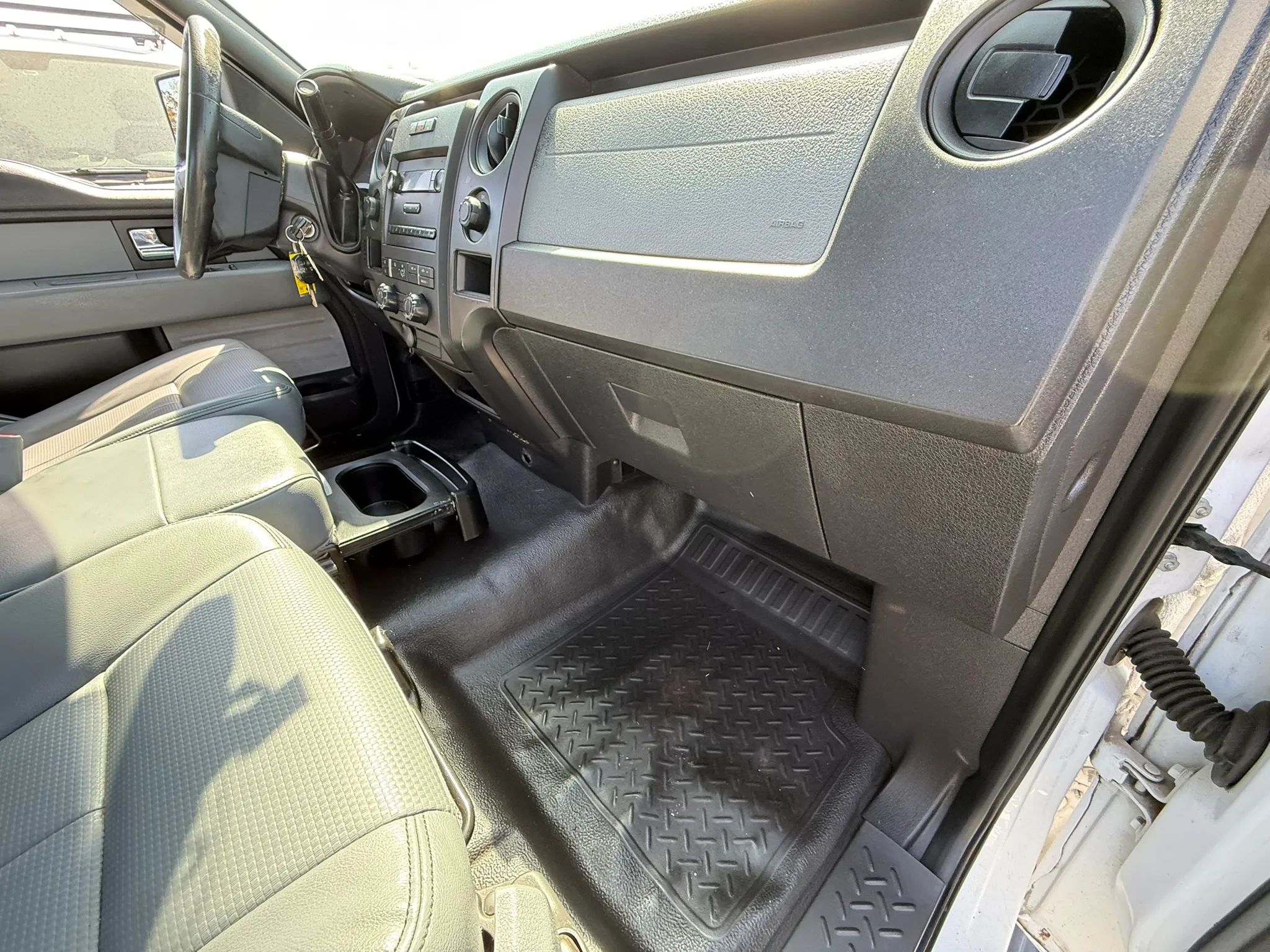 2014 Ford F150 Regular Cab Xl thumbnail 33